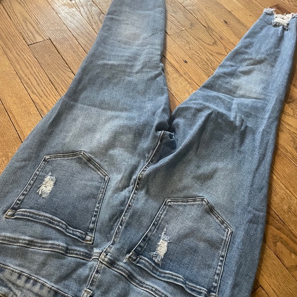 Jeans - Picture 2 of 3